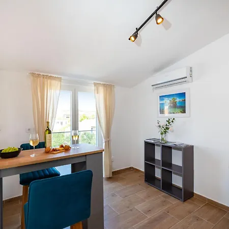 Apartments Lucija Mari Tribalj Exterior foto