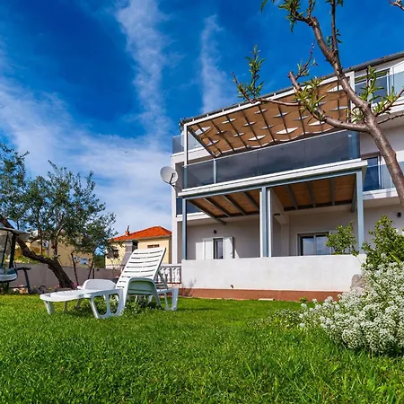 Apartments Lucija Mari Tribalj Exterior foto