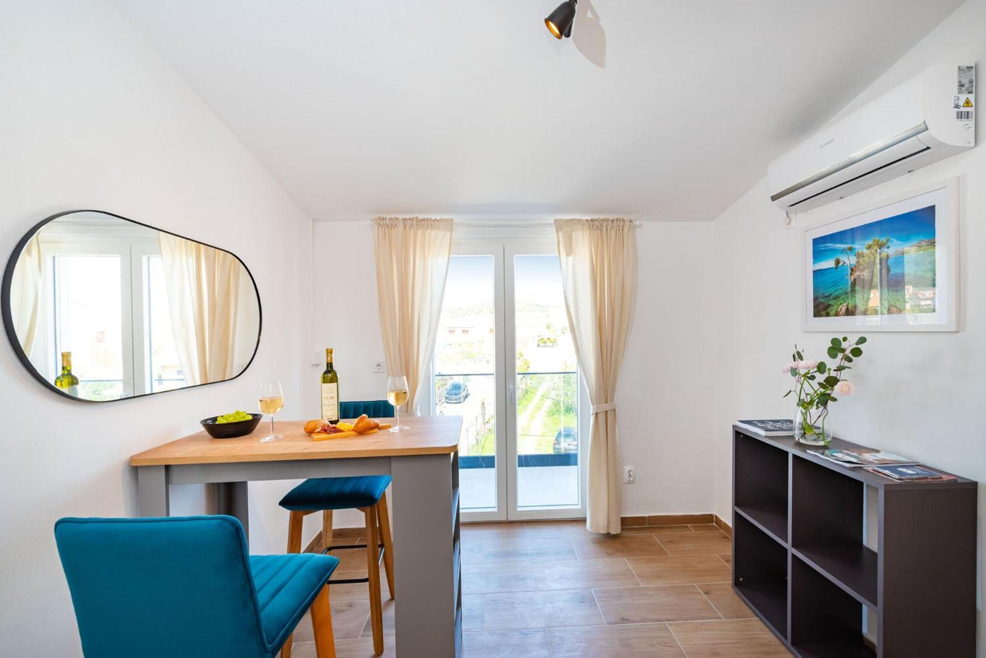 Apartment Lucija Mari Tribunj (Sibenik-Knin)