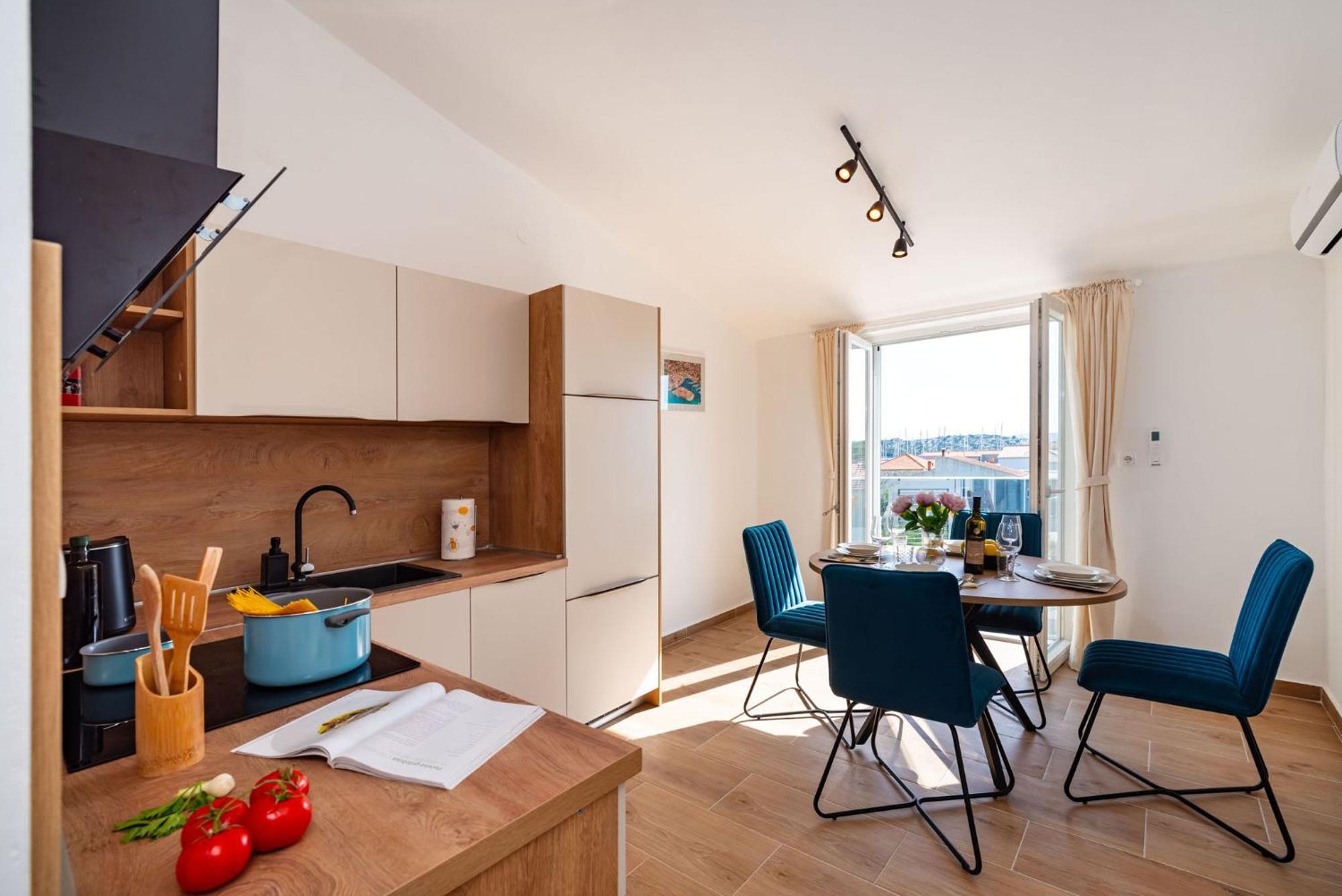 Apartment Lucija Mari