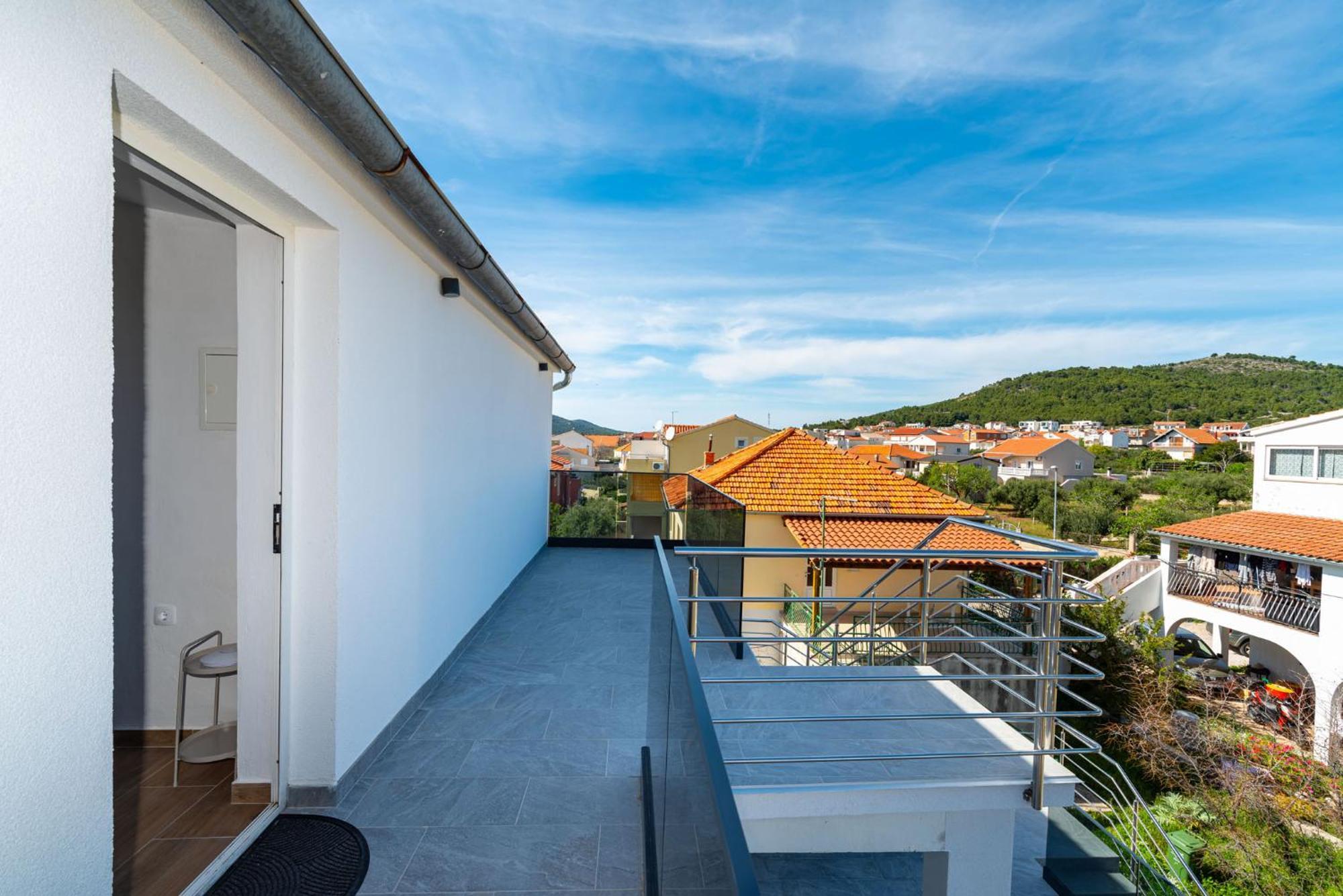 Lucija Mari Apartment *