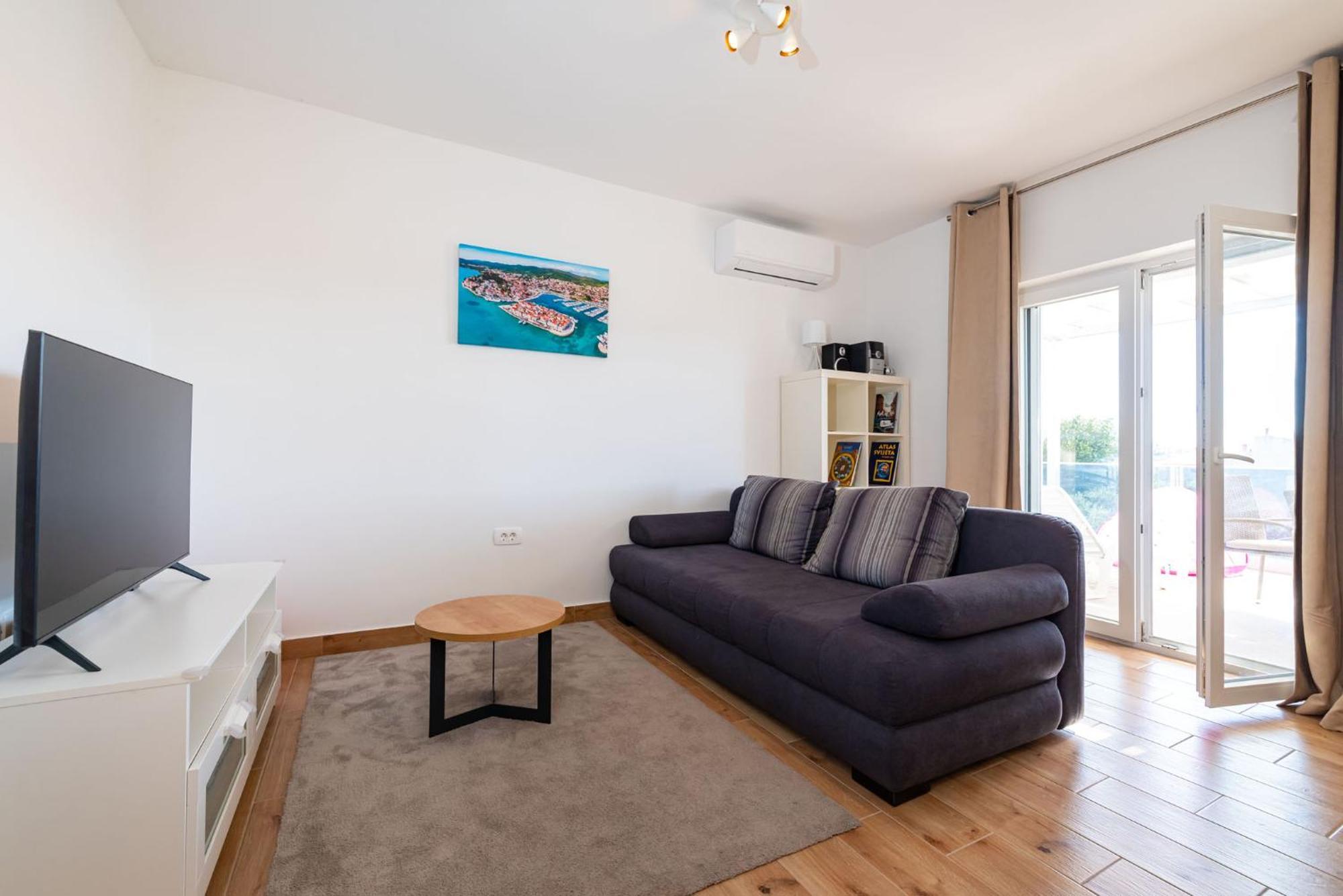 Lucija Mari Apartment *