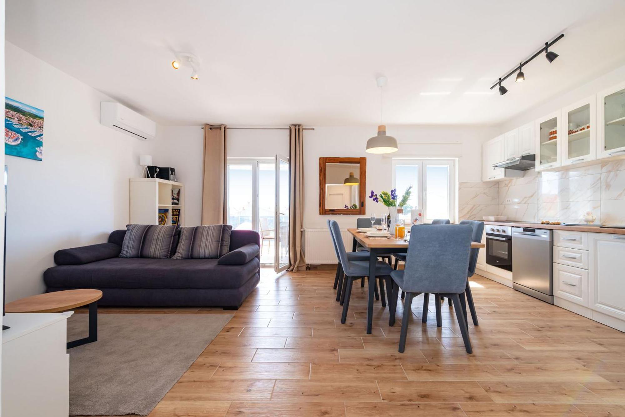 Lucija Mari Apartment *