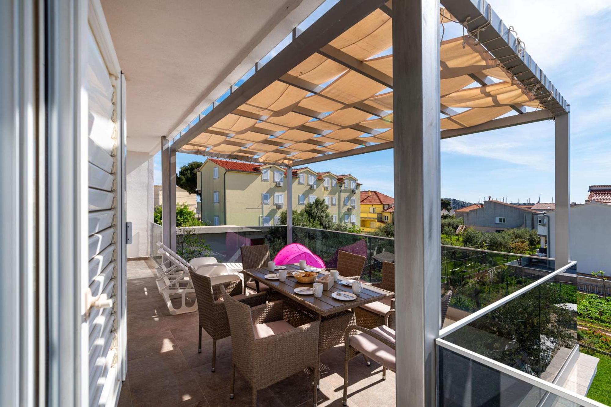 Lucija Mari Apartment